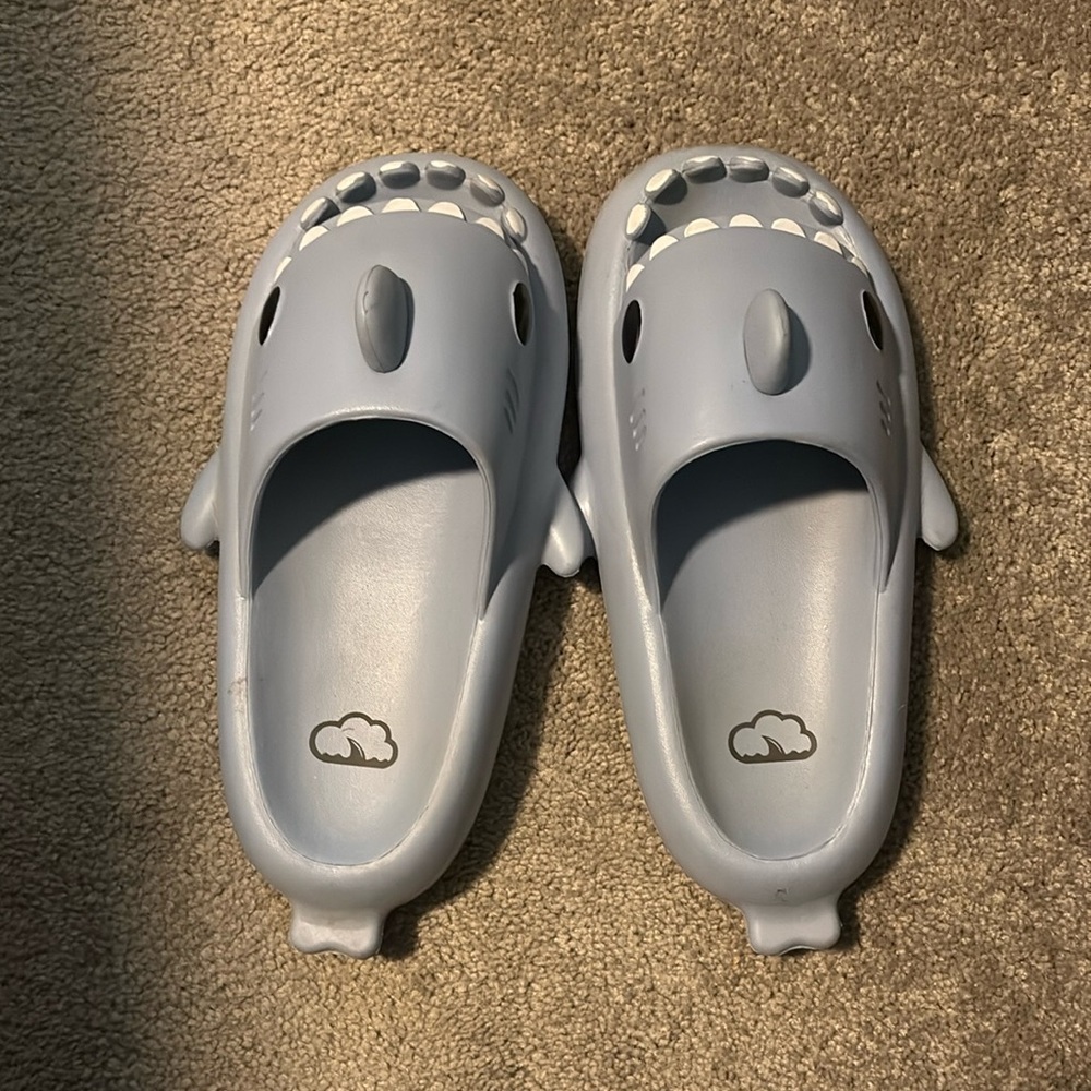 ADULT Shark Design Blue Slip-On Shoes